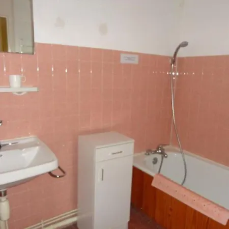 3p 6 Pers, Cuisine Renovee, Balcon Sud, Proche Pistes Et Commerces, Parking, Casier A Skis - Fr-1-572-204